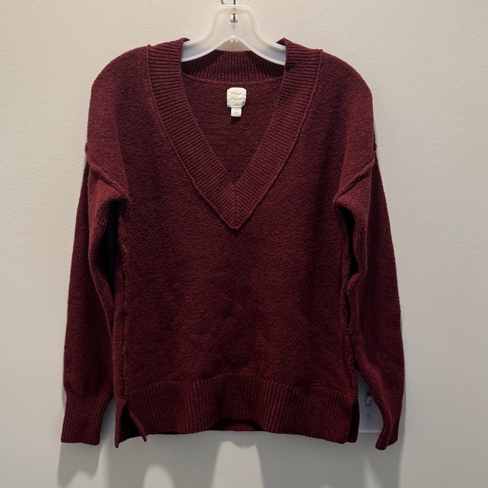 Roan & Ryan V-neck sweater